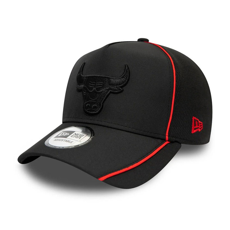 New Era Feather Pipe Trucker Chicago Bulls Cap - Black - قبعة